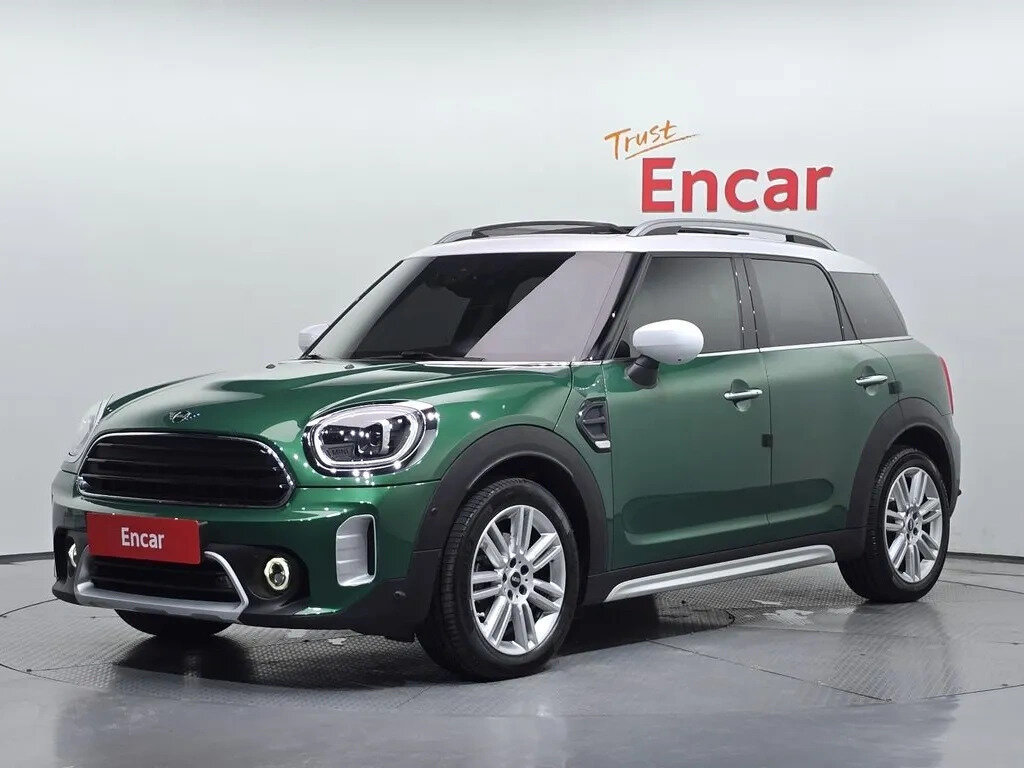 Открыть фотографии: Mini Countryman II Рестайлинг