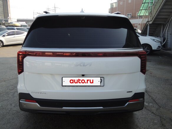 2025 Kia Carnival IV Рестайлинг, белый, 6990000 рублей - вид 4