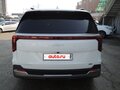 2025 Kia Carnival IV Рестайлинг, белый, 6990000 рублей - вид 4