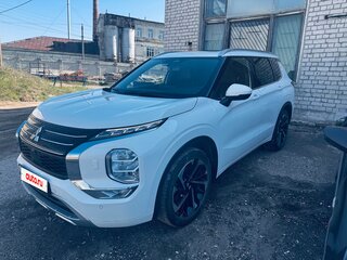 2023 Mitsubishi Outlander IV, белый, 4590000 рублей, вид 1
