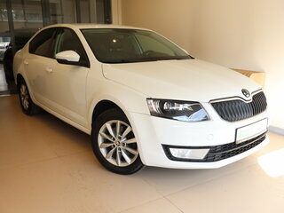 2017 Skoda Octavia III (A7), белый, 1339000 рублей, вид 3