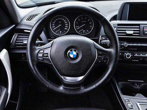 2017 BMW 1 серии 118i II (F20/F21) Рестайлинг, чёрный, 1649000 рублей - вид 6