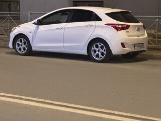 2014 Hyundai i30 II, белый, 825000 рублей, вид 1