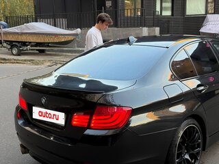 2010 BMW 5 серии 550i VI (F10/F11/F07), чёрный, 2500000 рублей, вид 4