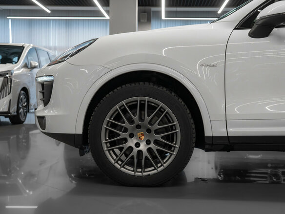 2017 Porsche Cayenne Diesel II Рестайлинг (958), белый, 4100000 рублей - вид 33