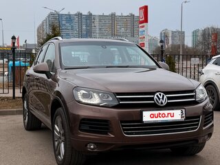 2013 Volkswagen Touareg II, коричневый, 2100000 рублей, вид 3