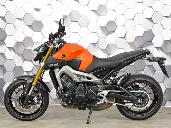 2014 Yamaha MT-09 (FZ-09), оранжевый - вид 3