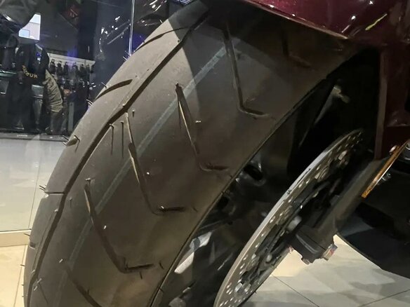 2025 Honda GL 1800 Gold Wing, пурпурный, 3900000 рублей - вид 5