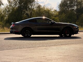 2019 Ford Mustang VI Рестайлинг, серый, 2690000 рублей, вид 5
