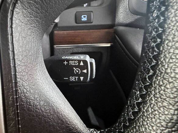 2015 Toyota Land Cruiser 200 Series Рестайлинг 2, белый - вид 18