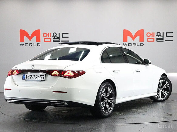 2024 Mercedes-Benz E-Класс 200 VI (W214, S214), белый, 6150000 рублей - вид 2