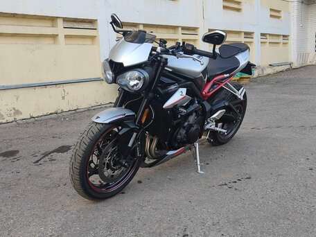 2017 Triumph Street Triple, серебристый, 699000 рублей, вид 1