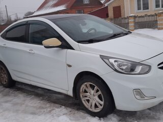 2014 Hyundai Solaris I, белый, 614000 рублей, вид 2
