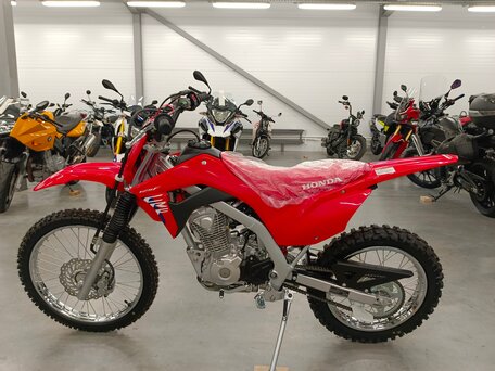2026 Honda CRF 125, красный, 585000 рублей, вид 4