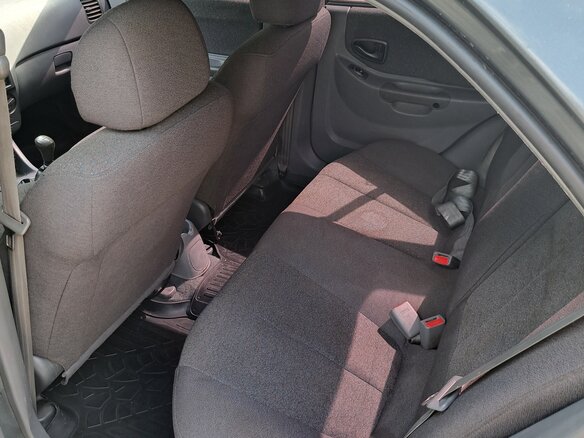 2006 Hyundai Accent ТагАЗ II, серый, 400000 рублей - вид 12