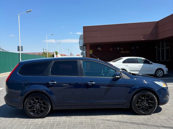 2010 Ford Focus II Рестайлинг, синий, 525000 рублей - вид 3