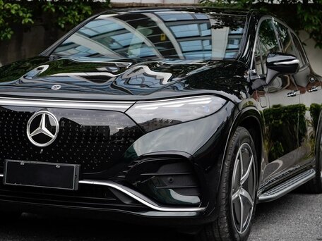 2025 Mercedes-Benz EQS SUV 500, зелёный, 9720000 рублей, вид 3