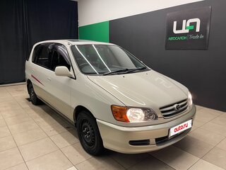 1999 Toyota Ipsum I (M10), белый, 520000 рублей, вид 1