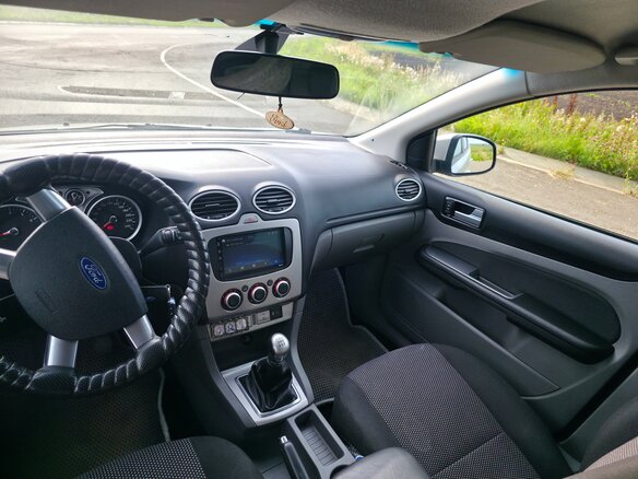 2011 Ford Focus II Рестайлинг, серебристый, 570000 рублей - вид 10