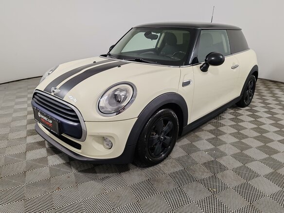 2016 Mini Hatch Cooper III (F55/F56), белый, 1499000 рублей