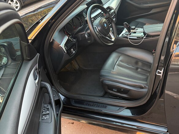2019 BMW 5 серии 520d VII (G30/G31/G38), чёрный, 2380000 рублей - вид 8