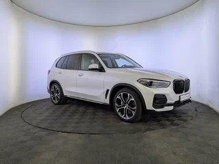 2022 BMW X5 30d IV (G05/G18), белый, 9460000 рублей, вид 3