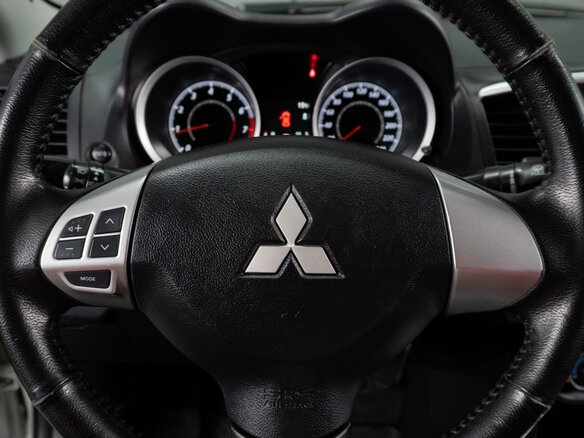 2014 Mitsubishi Lancer X Рестайлинг, белый, 1040000 рублей - вид 11