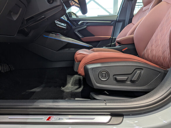 2025 Audi A3 Sportback 35 TFSI IV (8Y) Рестайлинг, серый, 4190000 рублей - вид 15