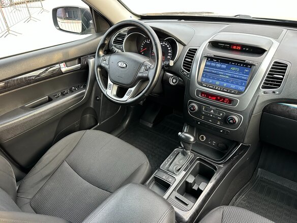 2018 Kia Sorento II Рестайлинг, бежевый, 2097000 рублей - вид 19