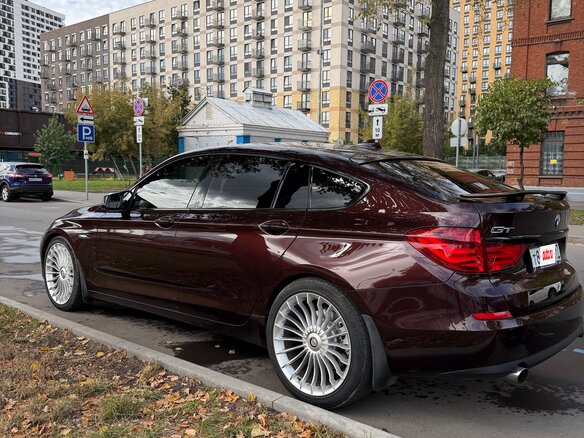 2010 BMW 5 серии Gran Turismo 535i VI (F10/F11/F07), пурпурный, 1600000 рублей - вид 13