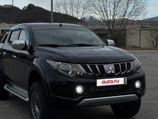 2017 Mitsubishi L200 V, чёрный, 2050000 рублей, вид 2