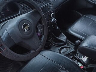2013 Chevrolet Niva I Рестайлинг, коричневый, 440000 рублей, вид 3