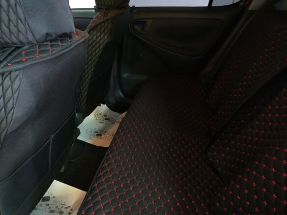 2002 Toyota Vitz I (P10), красный, 479000 рублей - вид 18