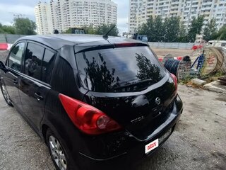 2010 Nissan Tiida I Рестайлинг, чёрный, 590000 рублей, вид 3