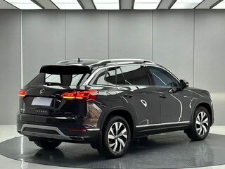 2022 Volkswagen Tayron I, чёрный, 2450000 рублей, вид 4