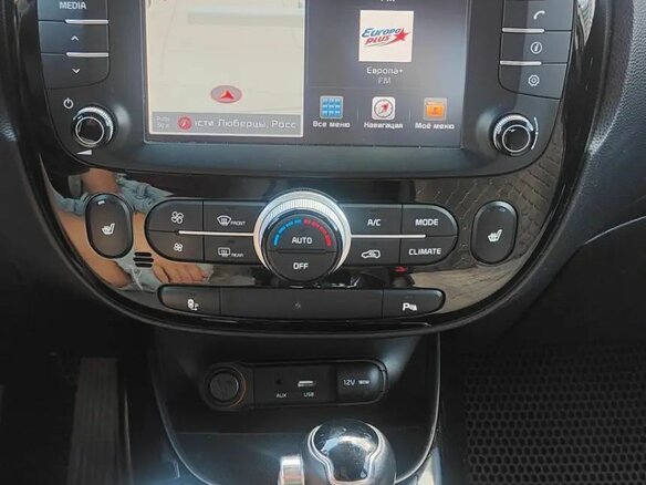 2018 Kia Soul II Рестайлинг, белый - вид 7