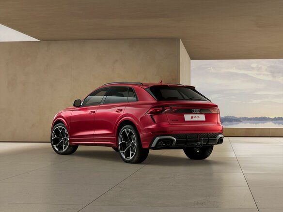 2026 Audi RS Q8 Performance I Рестайлинг, красный, 30200000 рублей - вид 4