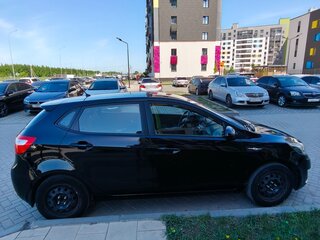 2014 Kia Rio III, чёрный, 950000 рублей, вид 3