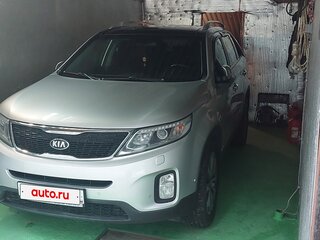 2013 Kia Sorento II Рестайлинг, серебристый, 2000000 рублей, вид 2