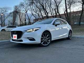 2017 Mazda Axela III Рестайлинг, белый, 1000000 рублей, вид 1