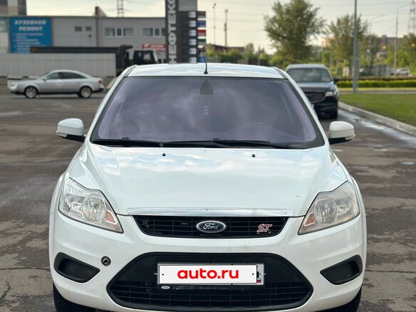 2011 Ford Focus II Рестайлинг, белый, 599000 рублей - вид 1