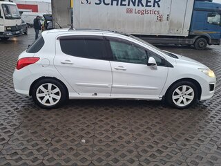 2012 Peugeot 308 I Рестайлинг, белый, 400000 рублей, вид 2