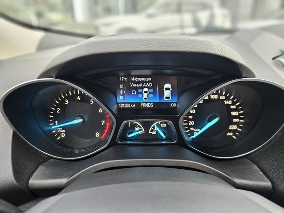 2016 Ford Kuga II Рестайлинг, белый, 1325000 рублей - вид 16