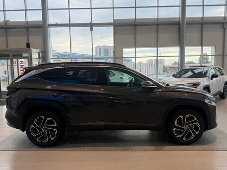 2026 Hyundai Tucson IV Рестайлинг, коричневый, 4750000 рублей, вид 5