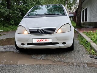 1998 Mercedes-Benz A-Класс 140 I (W168), белый, 170000 рублей, вид 2