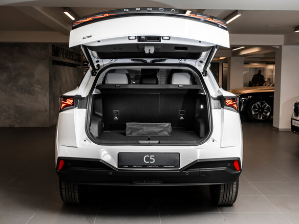 2026 Omoda C5 II, белый, 2729000 рублей - вид 5