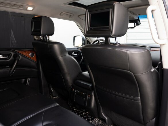 2017 Infiniti QX80 I Рестайлинг, чёрный, 3585000 рублей - вид 11