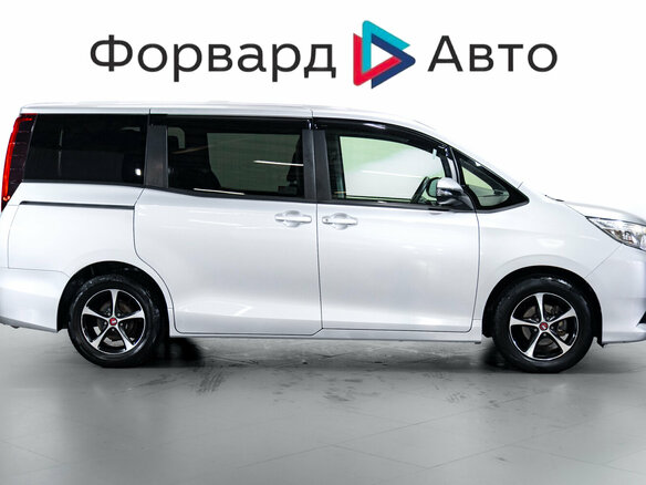 2017 Toyota Noah III (R80), серый, 1799800 рублей - вид 8