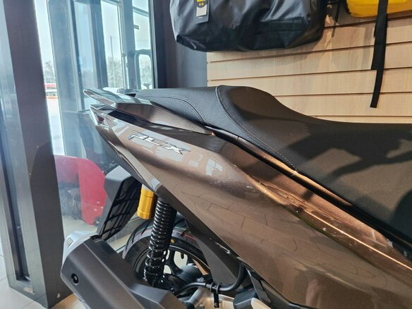 2026 Honda PCX 160, коричневый - вид 10
