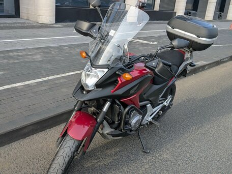 2012 Honda NC 700X, красный, 430000 рублей, вид 2